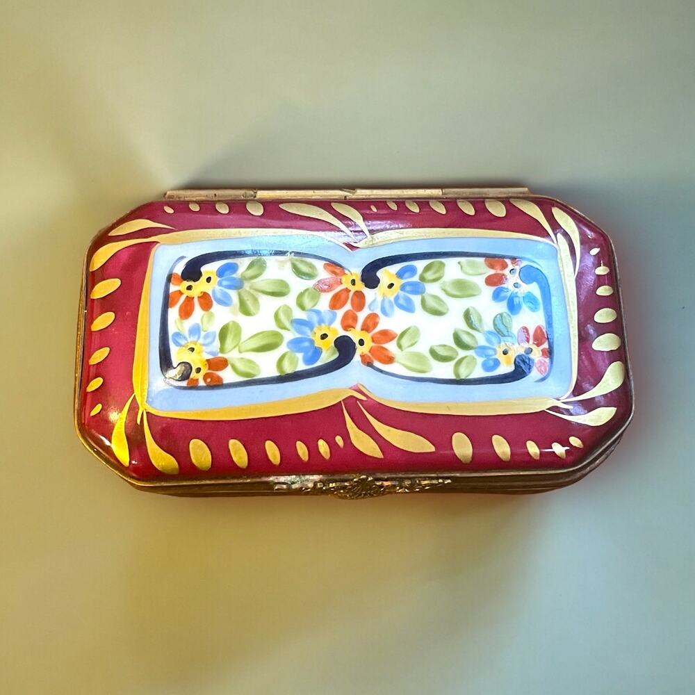 Authentic rectangular Eximious Limoges Box Floral 24K Gold Embellishments